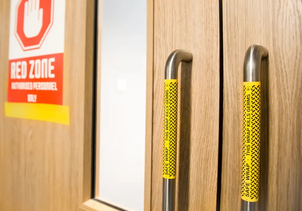self-cleaning-door-handle-wolves